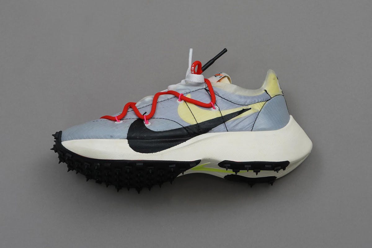 nike mars off white
